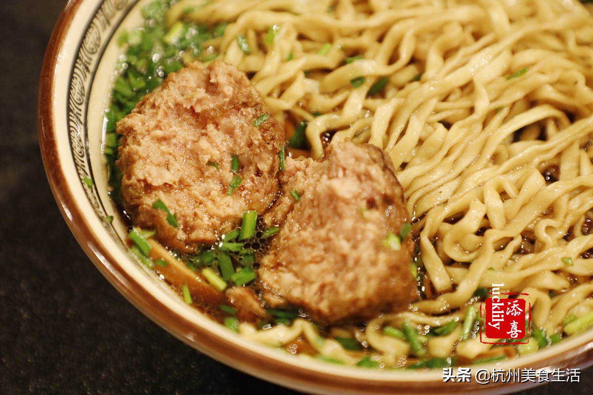 镇江美食三茅宫地锅鸡,镇江美食推荐锅盖面