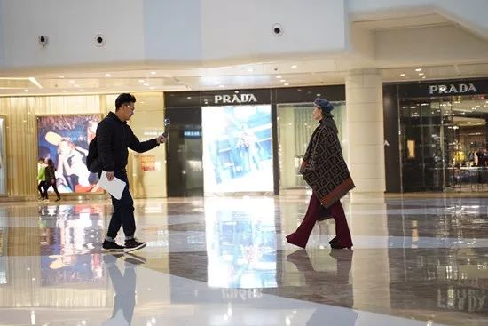 做网模兼职靠谱吗,人在地上坐钱从天上来