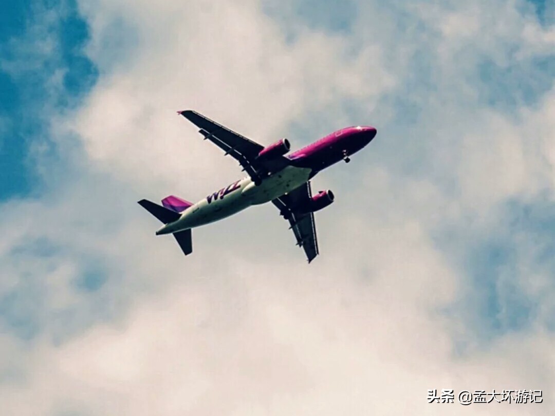 天河机场第一次坐飞机详细流程,网上订机票第一次坐飞机详细流程