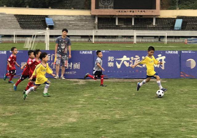 友谊足球赛巴萨,友谊足球赛