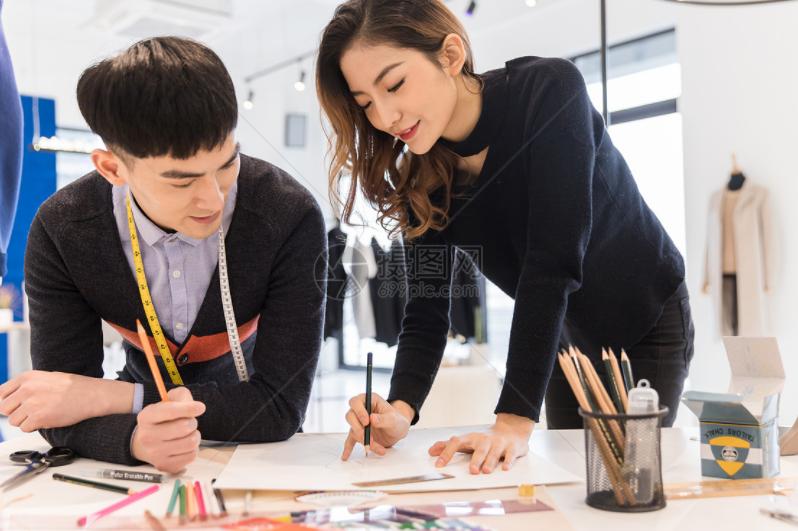 大学毕业后才知道,原来“美术生”发展空间很广阔,大学生很庆幸