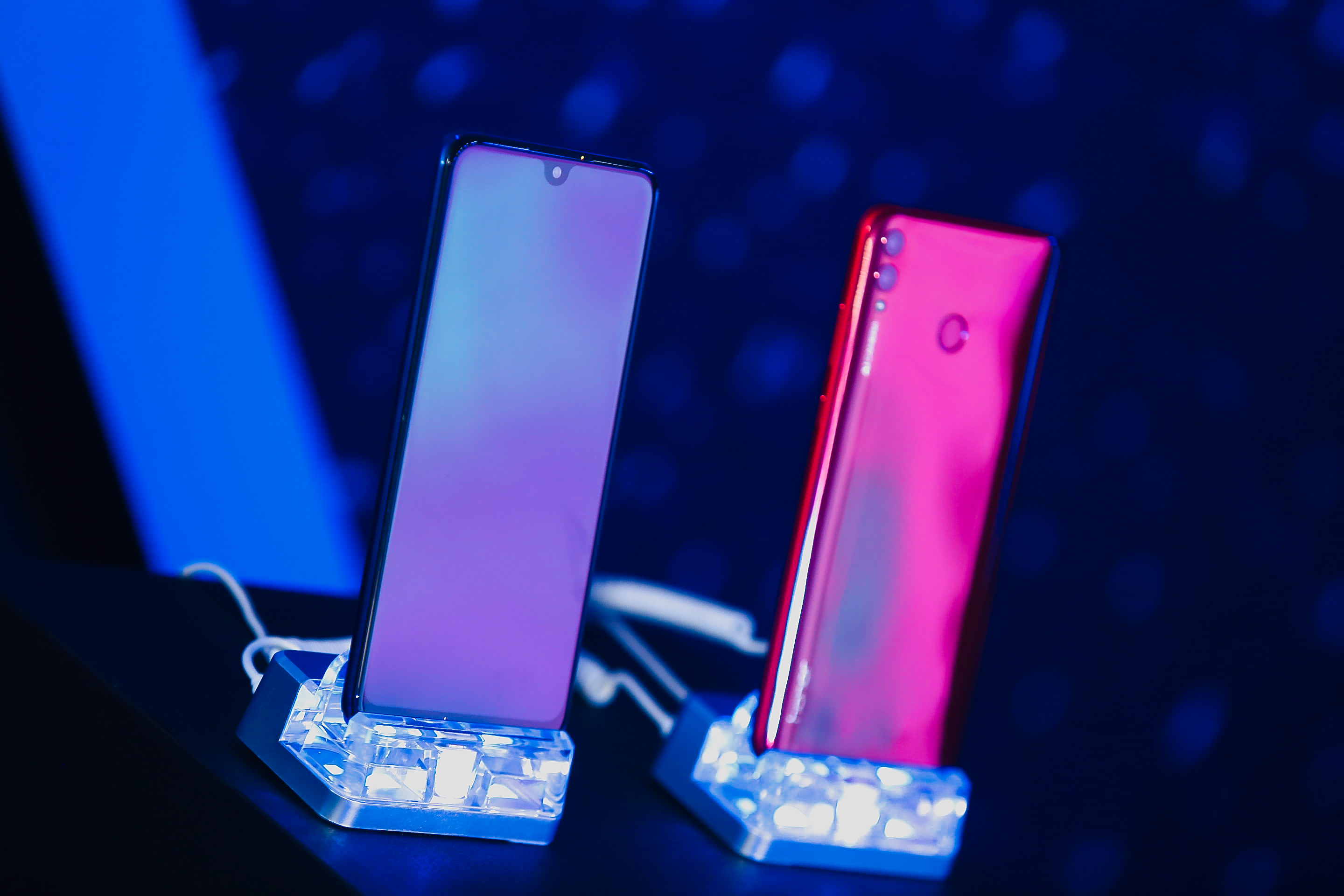 荣耀官网晒荣耀8x最新报价,荣耀手机价格表荣耀8x