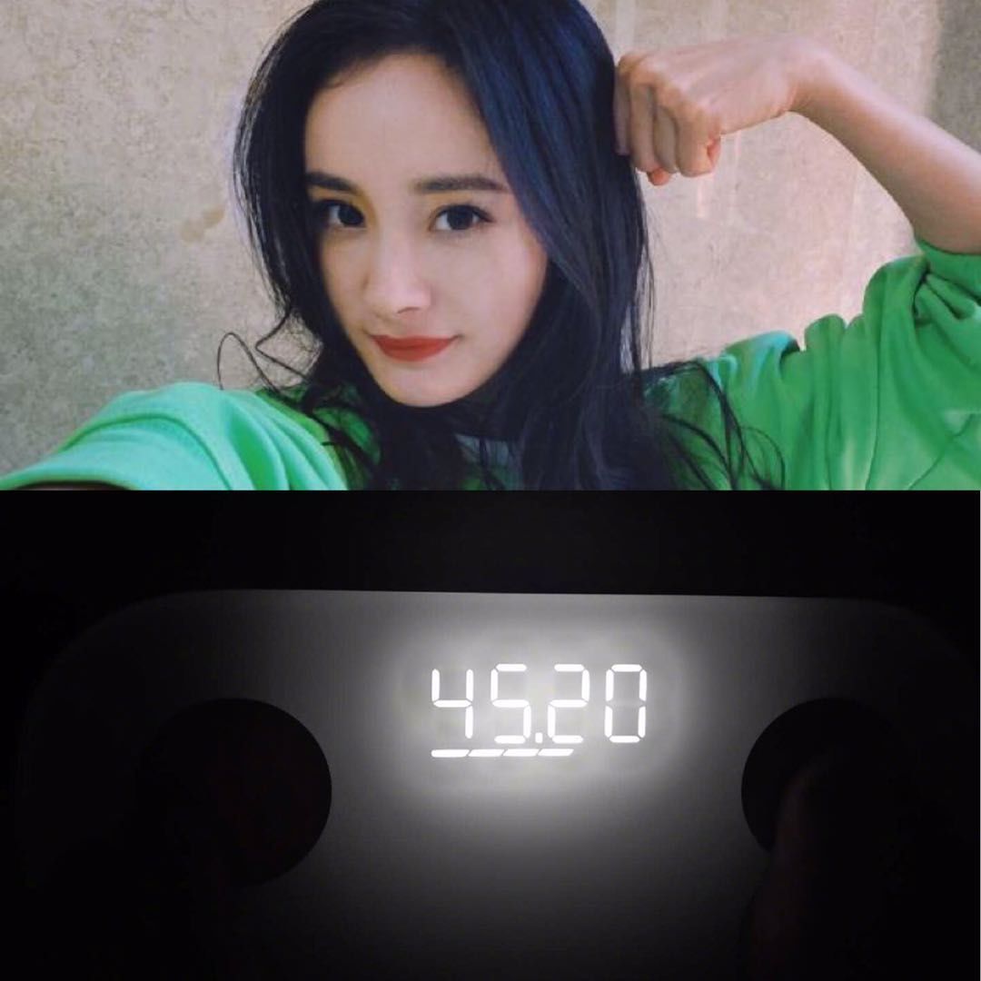 杨幂90斤的腿,杨幂小蛮腰图片配文减肥