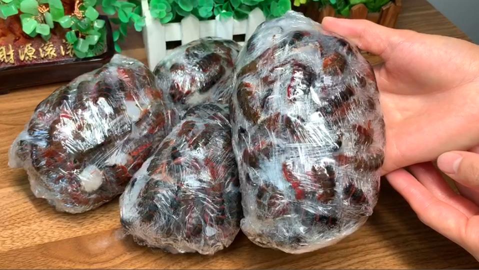 夏天，碰到此虾别手软，一次性买30斤，放冰箱冻起来，特省事