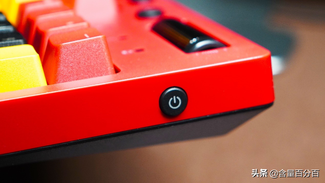 钢铁侠联名款TT机械键盘,ttg521机械键盘测评