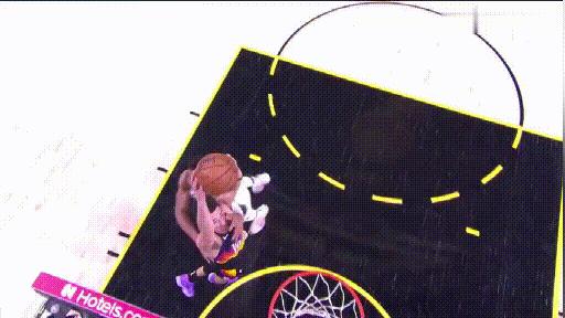 字母哥保罗推人,保罗犯规字母哥