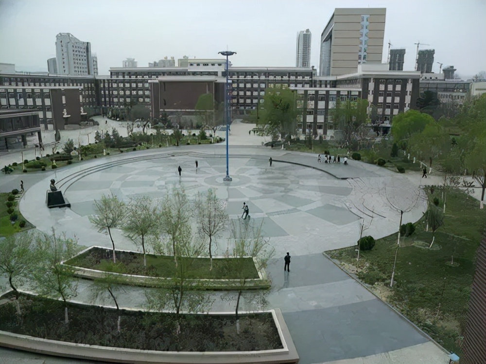 兰州交通大学是原铁道部直属院校，二本招生，小211，值得报考