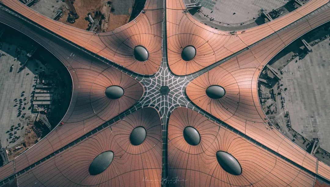 中国世界级超大型国际机场,中国建造超大型机场