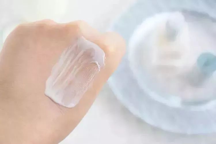 抚平毛孔控油隔离,美白效果好的隔离推荐