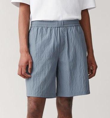 清爽男生穿搭推荐,男生夏天穿什么颜色短袖好看