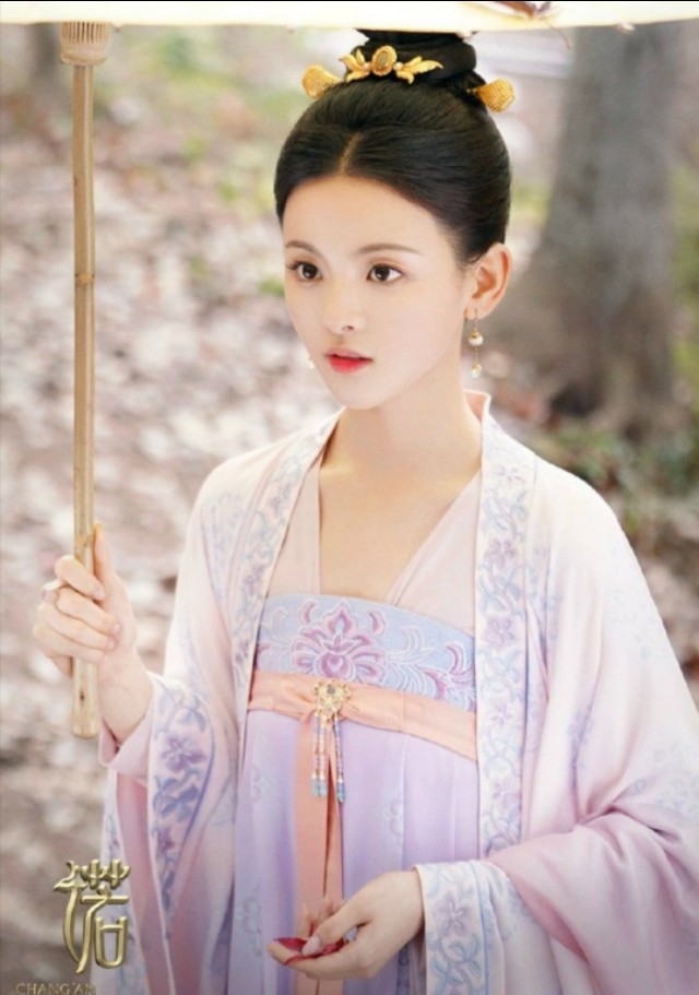 盘点杨超越拍过的古装电视剧,杨超越出演的现代电视剧有哪些