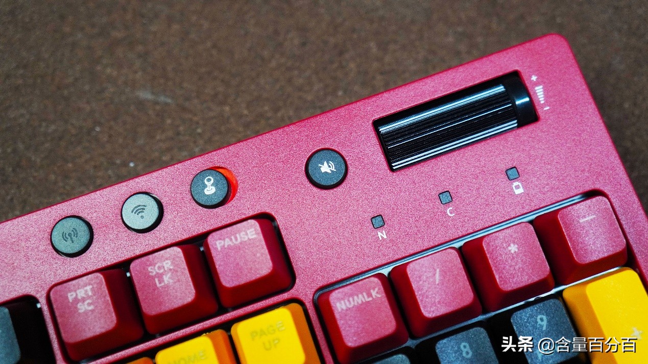 钢铁侠联名款TT机械键盘,ttg521机械键盘测评
