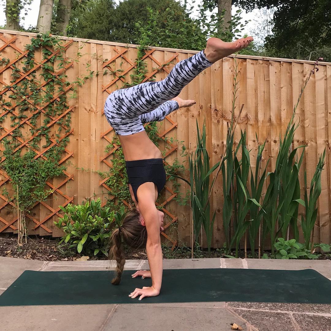 泫雅很漂亮吗,泫雅好身材舞蹈