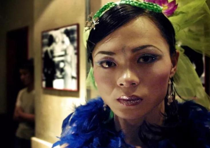 “变性人”李二毛,为爱变“女人”却惨遭抛弃,受尽屈辱悲惨离世