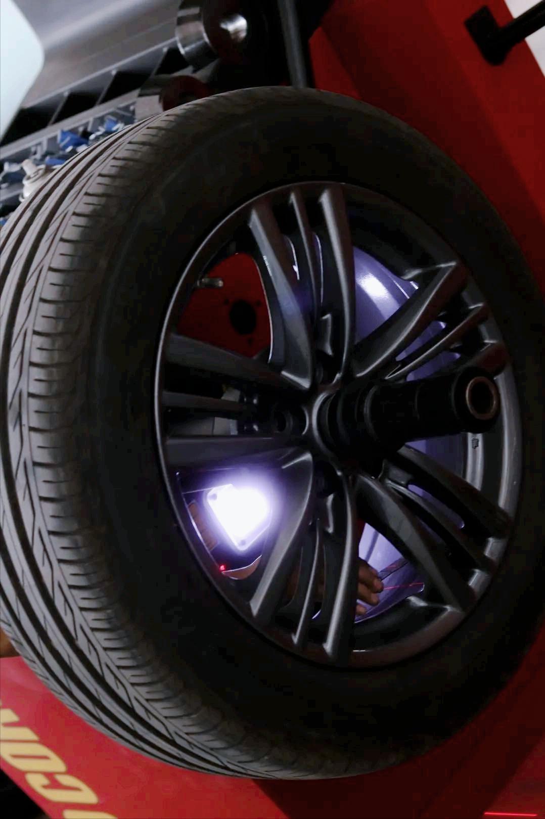 14年英菲尼迪g25拆车视频,英菲尼迪g25整备翻新