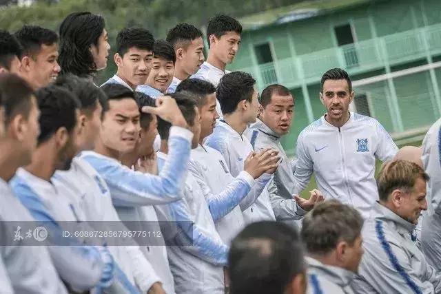 中超定妆照花絮|C位扎哈维，红妆托西奇