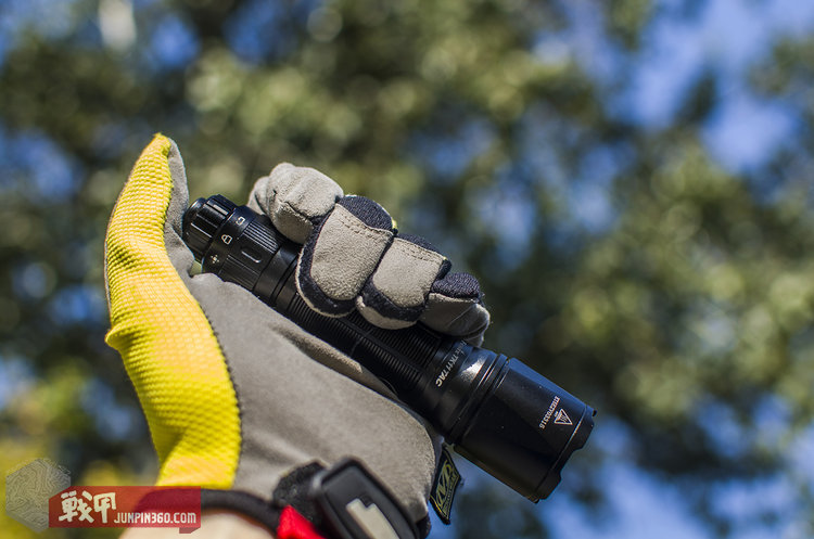 fenix手电tk06,fenixtk16v2.0战术手电