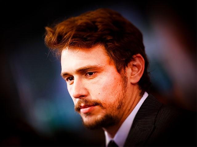 又一好莱坞男星被狂锤!开表演课“选妃”,强扒女生衣服性侵