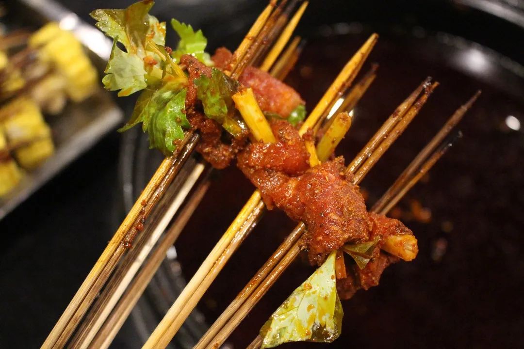 报告！春熙路有只“兔子疯了”