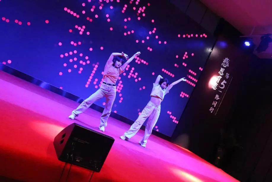 鐭ュ悓閬撳悎鏁欒偛瑙嗛鍓緫,蹇楀悓閬撳悎