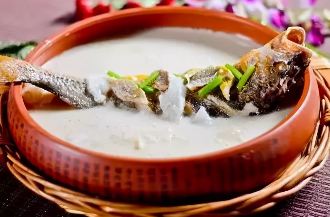 产妇奶水不足快速下奶5道食谱,产妇奶水少要吃什么好