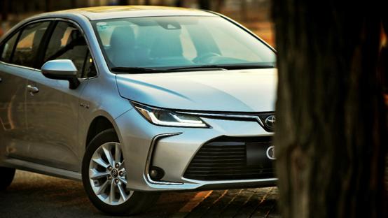 丰田卡罗拉双擎旗舰版试驾,真香定律广汽丰田tnga驾趣体验营