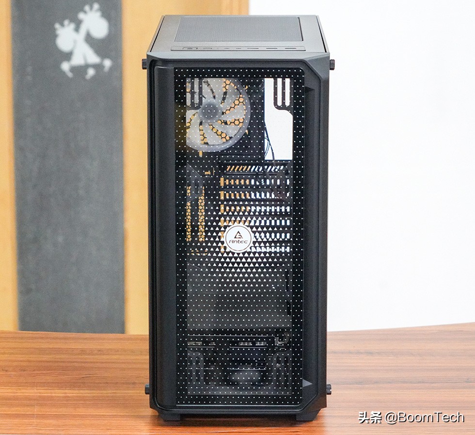 不对称设计点缀安钛克NX1000机箱体验