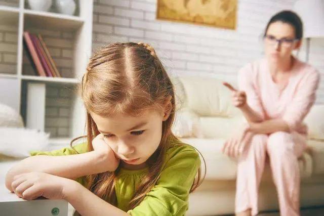 家长课堂---帮孩子走出孤僻不合群的困境