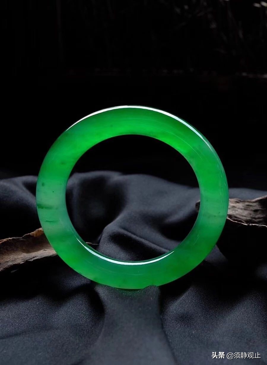 碧玉手镯圆条好看还是扁条好看,圆条手镯和扁条手镯哪个好看