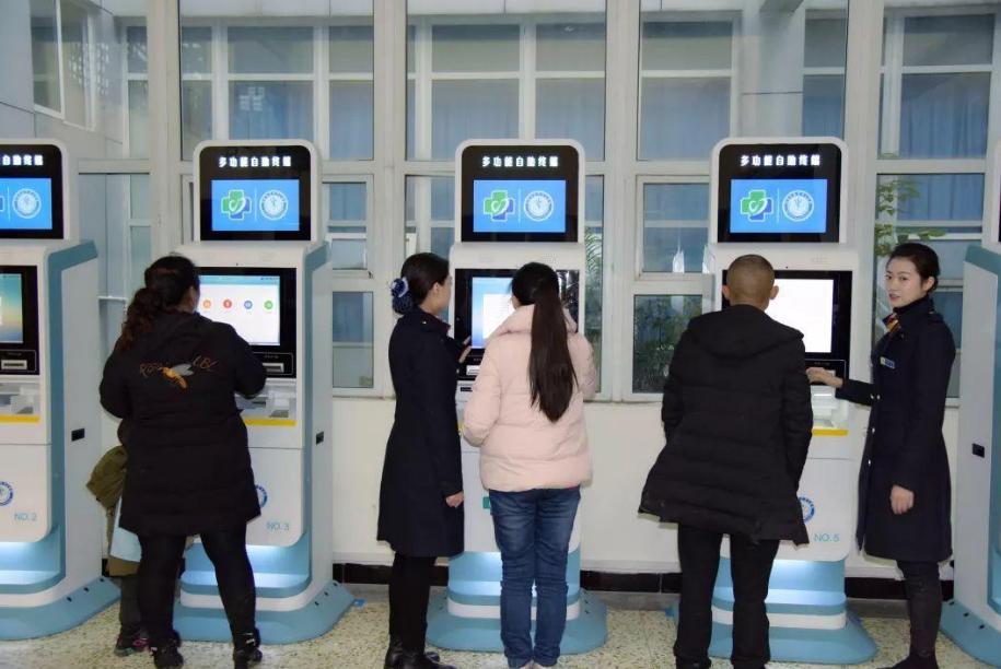 外地就医先自费后医保怎么报销,外地住院自费回当地还能报销吗