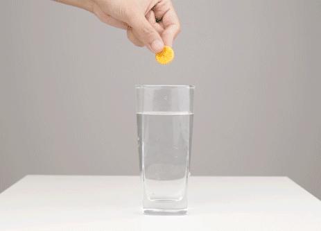 家里下水道堵塞发臭，别用开水冲！教你1个小技巧，再也不发愁