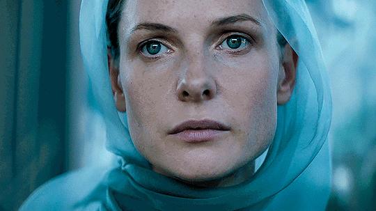 沙漠高级感走秀,沙漠走秀