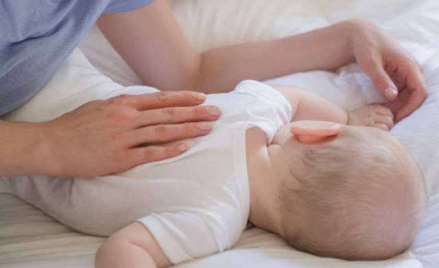 孩子突然受惊吓哭个不停,孩子突然惊吓大哭