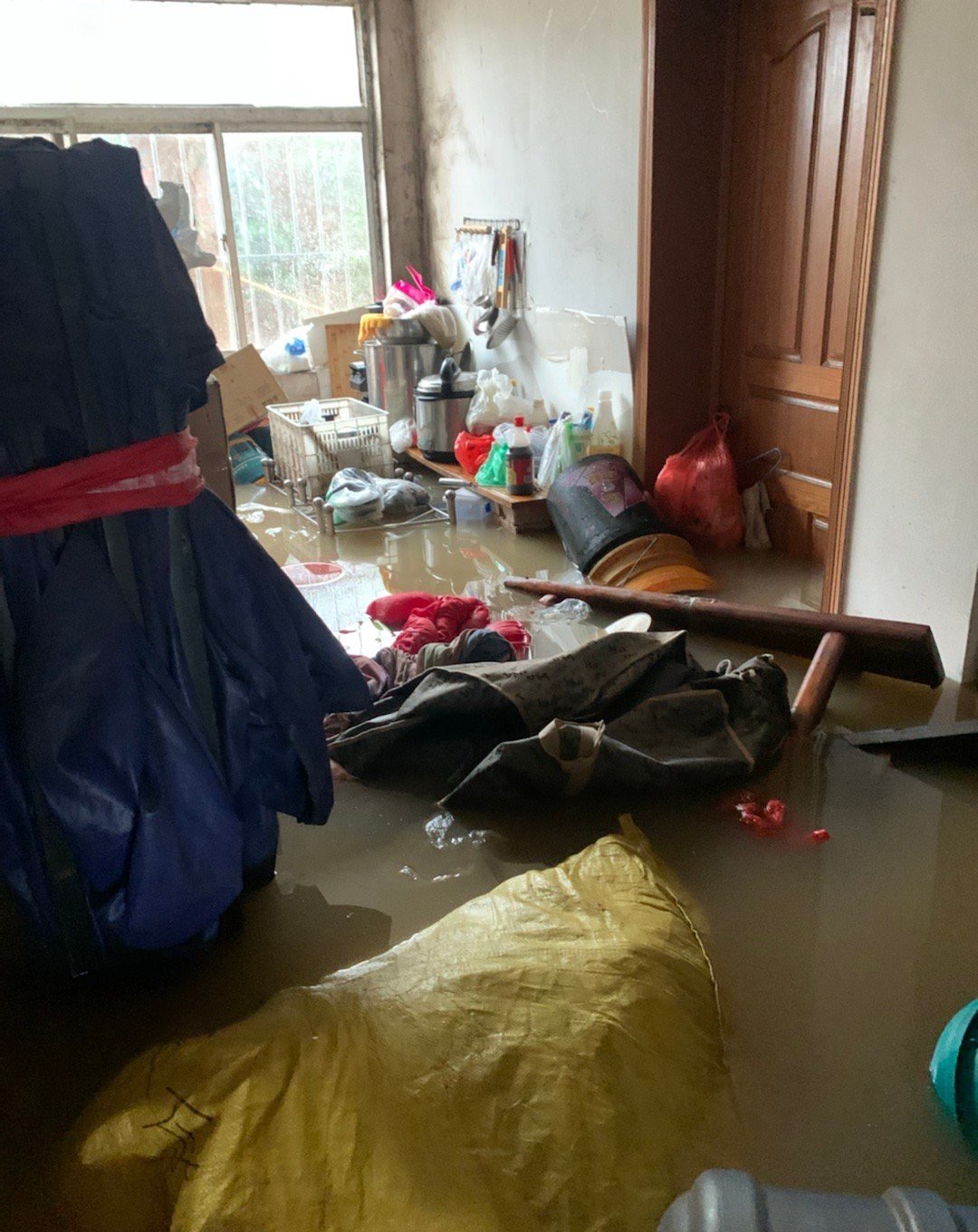 楼被水淹了还能住吗,一楼被淹了怎么留证据