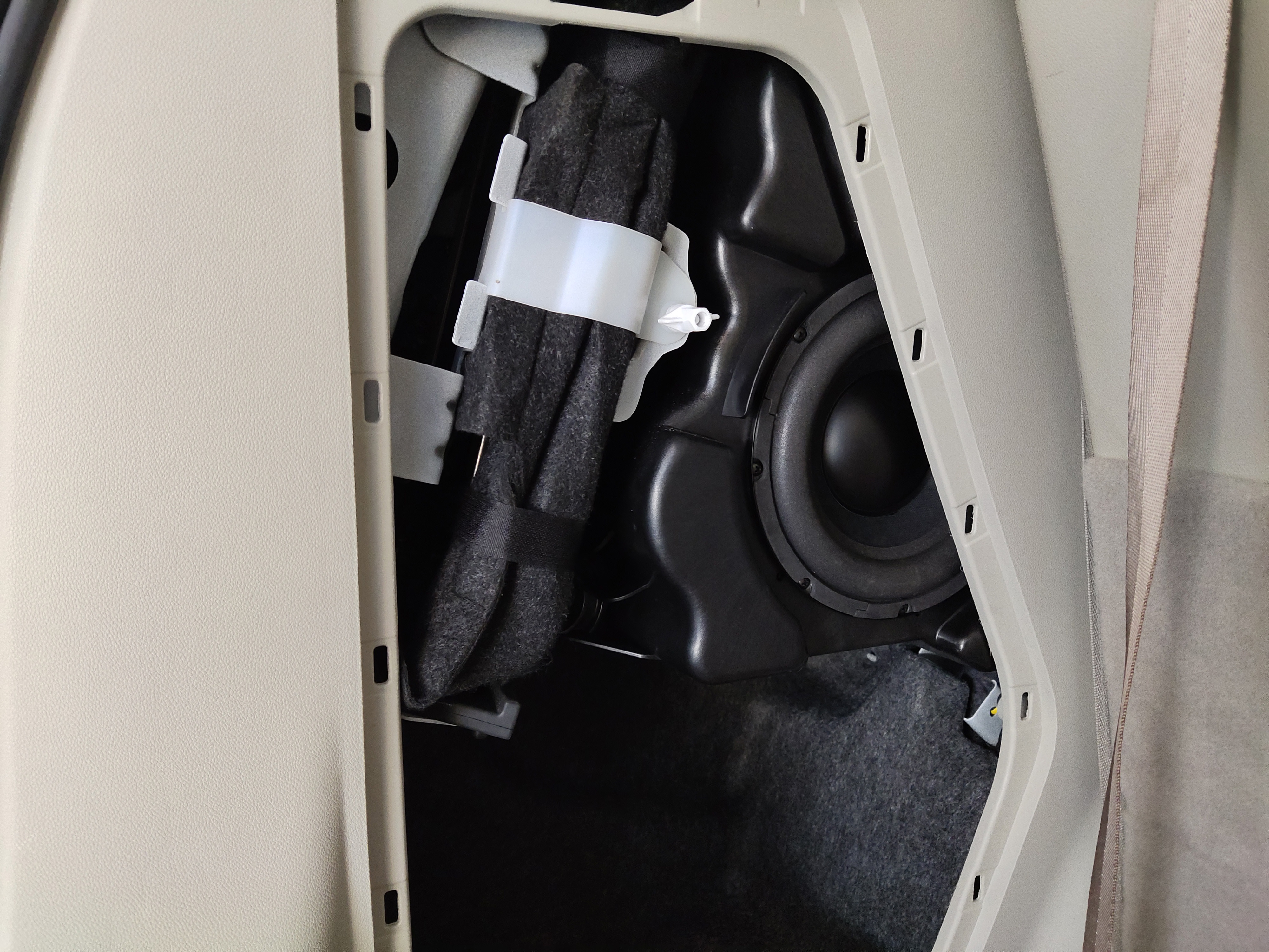 别克gl8音响改装套餐价格表,保定别克gl8改装音响多少钱