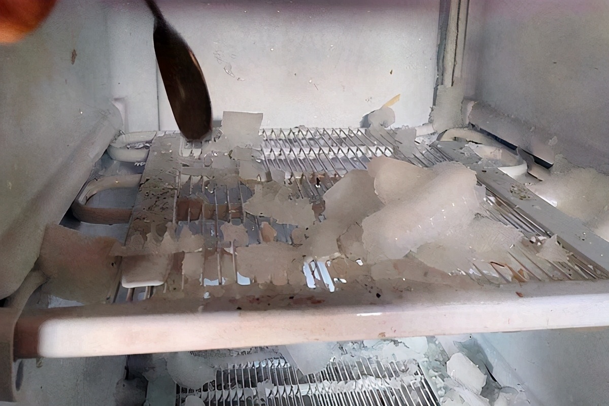 怎样做能让冰箱省电不结冰,冰箱放入一样东西永不结冰还省电