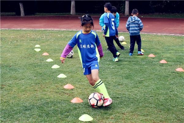 昆明2020足球夏令营,昆明青少年足球培训机构排名