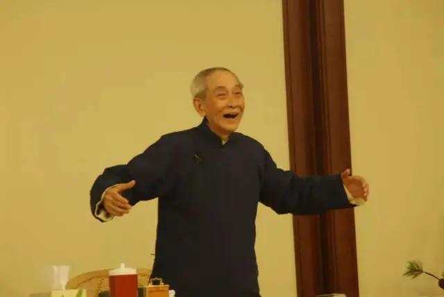 南怀瑾先生：作人做事只问合不合正道，不苛求他对事功的程度