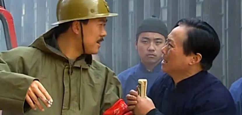 新闻联播片头多少年了,开播40多年新闻联播换片头背景