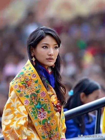 29岁不丹王后图片,29岁不丹王后独当一面