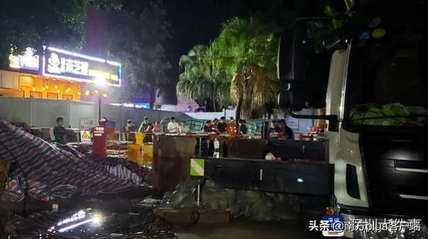 深圳暴雨引发洪水5人死亡6人失联,深圳暴雨引发洪水多人被冲走