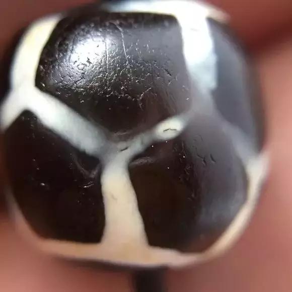 藏传文玩老塑料珠子,文玩老珠