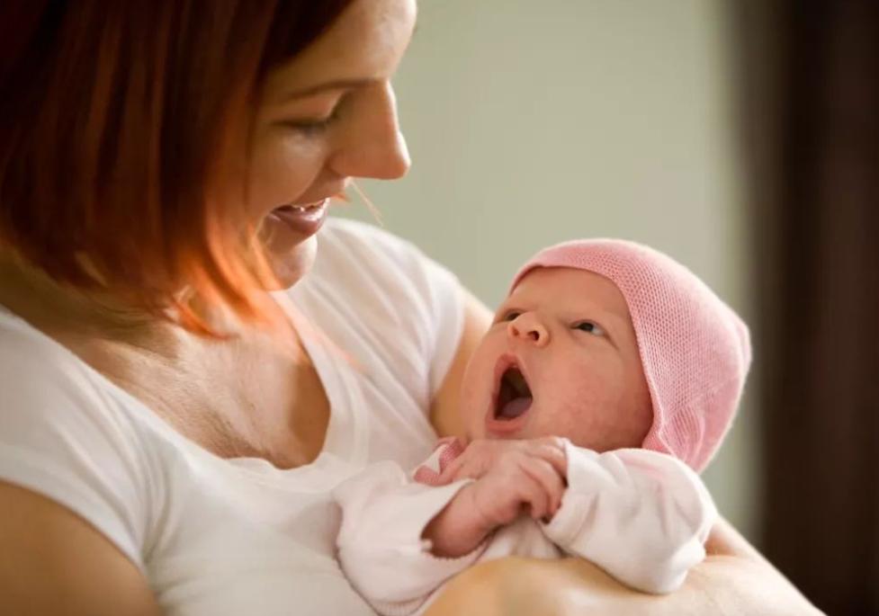 宝宝一吃奶就拉肚子有什么办法吗,宝宝吃着母乳就拉是不是乳糖不耐