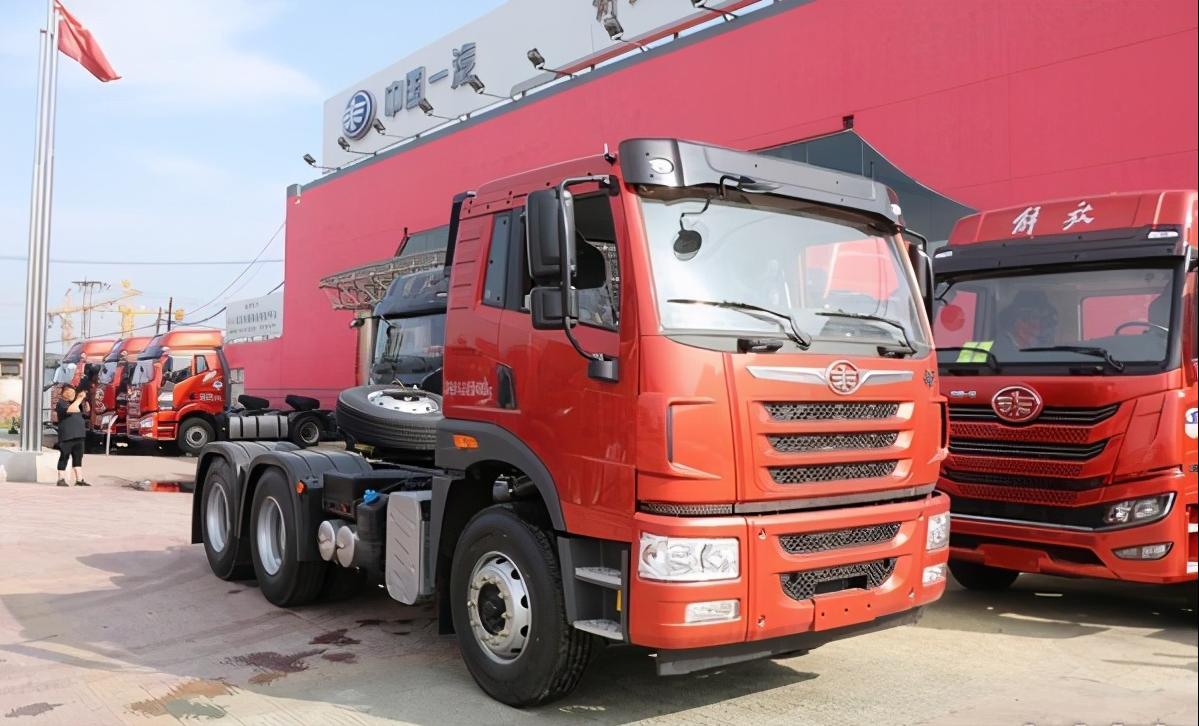 性价比高的单驱牵引车,解放悍v牵引车最新款物流车