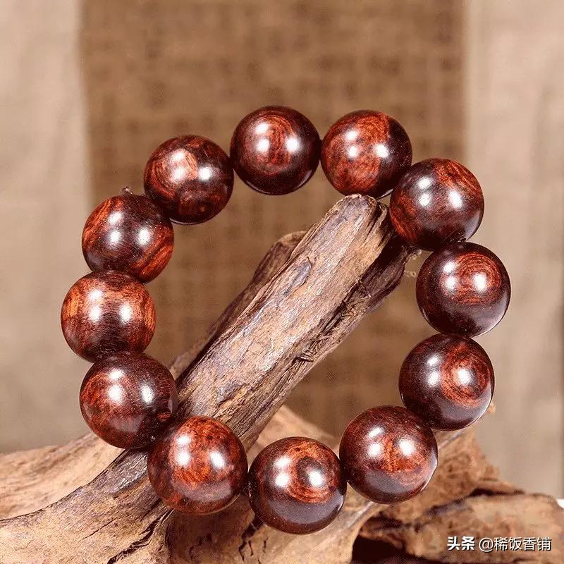 小叶紫檀与大红酸枝的区别,小叶紫檀和大红酸枝手串区别