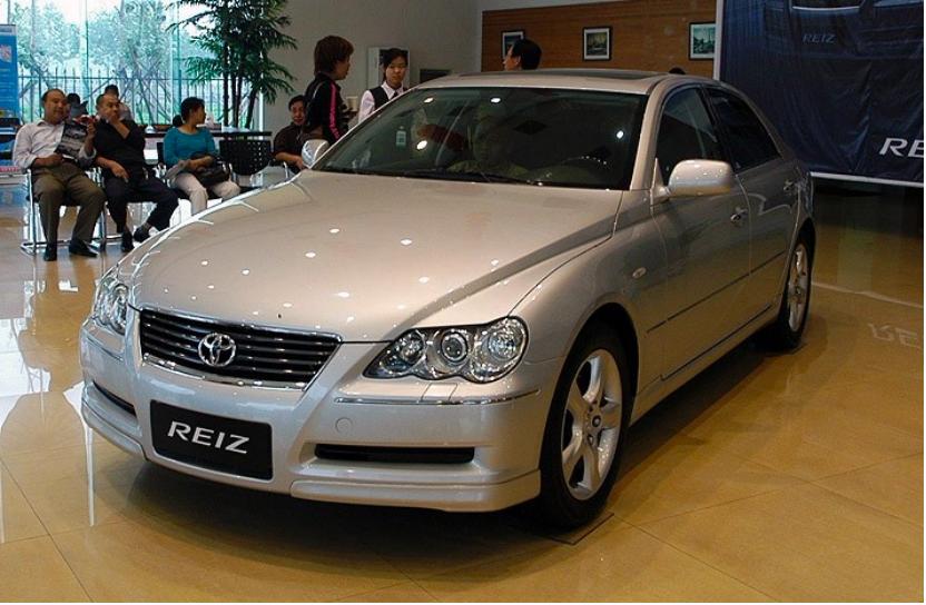 一汽丰田锐志汽车经典情怀老车,一汽丰田锐志2.5v尊锐版