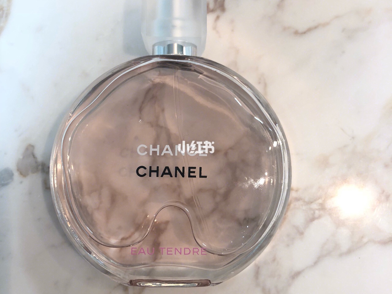 给女生买哪种香水最好,适合男人的香水味道推荐