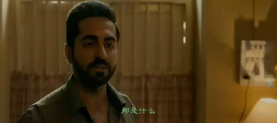 装瞎误闯凶案现场，憋尿看完怒打五星