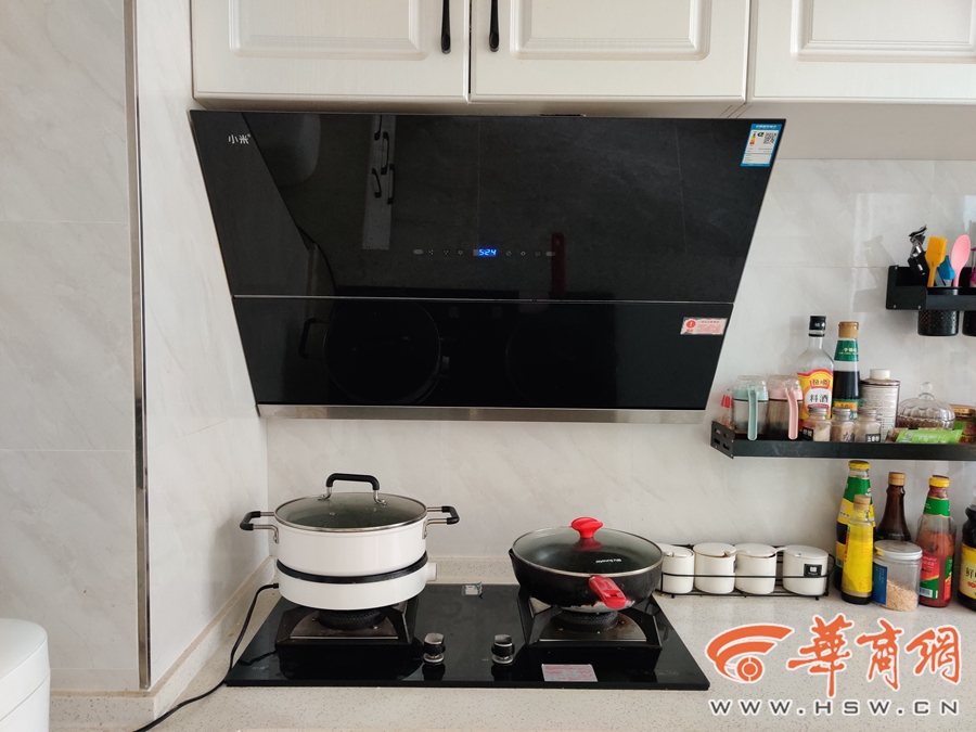 女子京东上购买“小米”燃气灶,故障之后发现为疑似仿冒产品