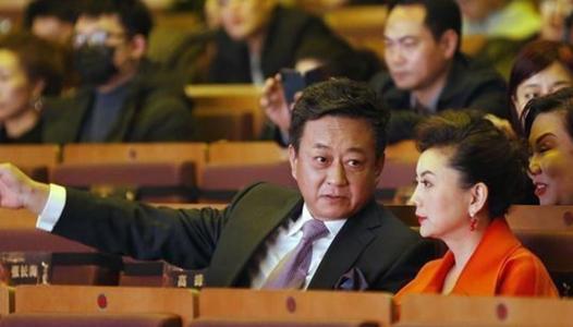 从主持人到女企业家,从家庭主妇到知名企业家走过的路